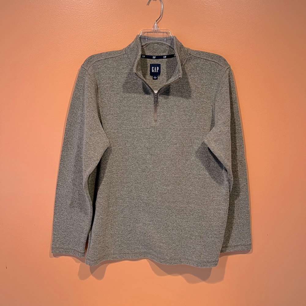 Gap Size Large Men’s 1/4 Zip Tight Knit Brown long Sleeve Pullover.